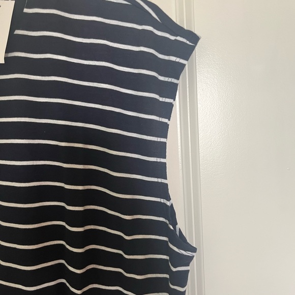 🚨 BNWT Banana Republic Sleeveless oversized T-Shirt. Women’s Large - Picture 3 of 6